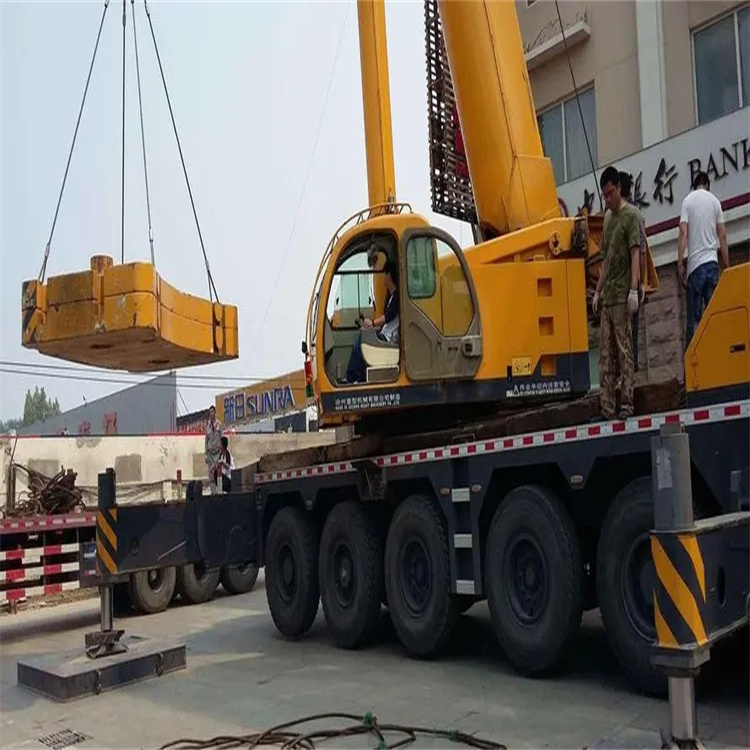 万州当地吊车出租|机器吊装|75吨|工厂搬迁服务